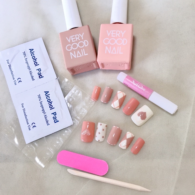 Móng úp thiết kế nailbox hồng tim mong-up