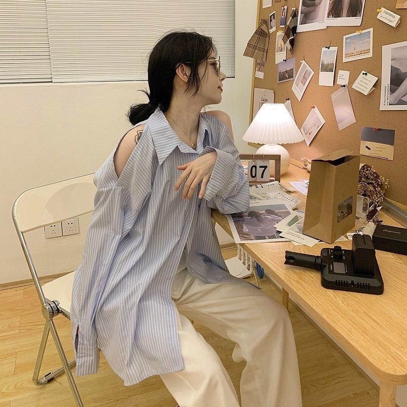 Áo sơ mi kẻ sọc khoét vai siêu xinh