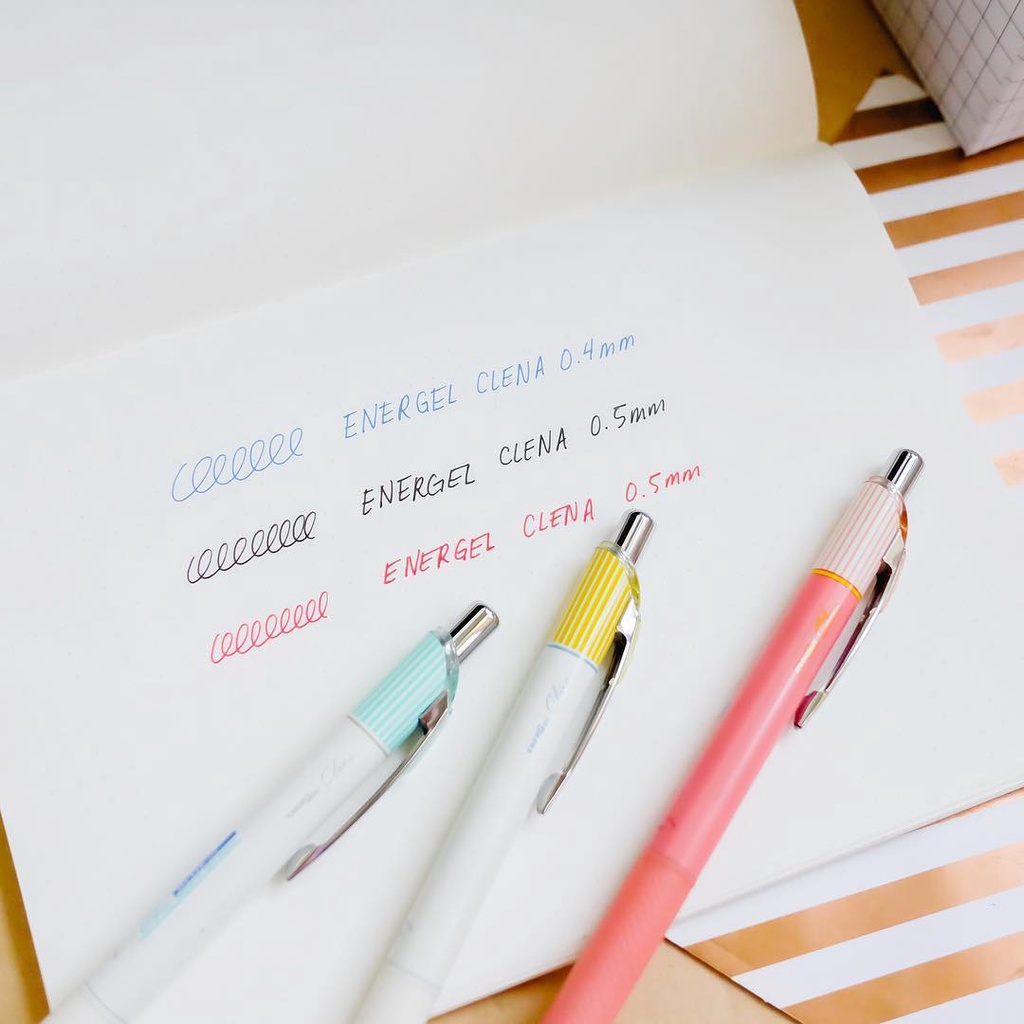 Bút Pentel Energel Clena 0.5mm mực xanh - BLN75L