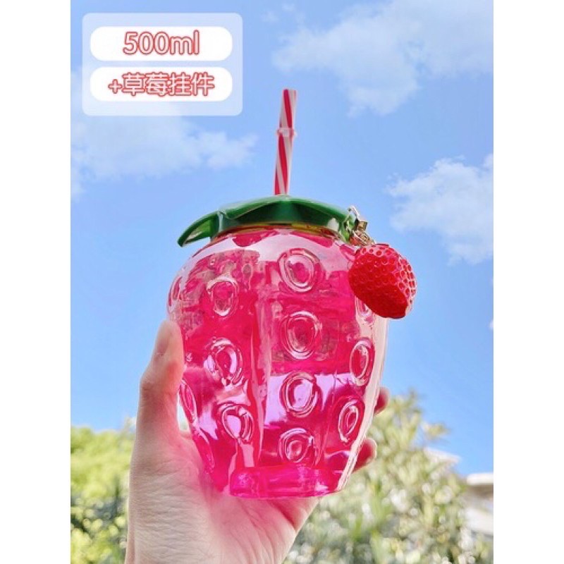 Ưu đãi lớn khi mua từ 2 sản phẩm❤❤Bình nước dâu tây ❤❤❤dễ thương siêu cute cực hót