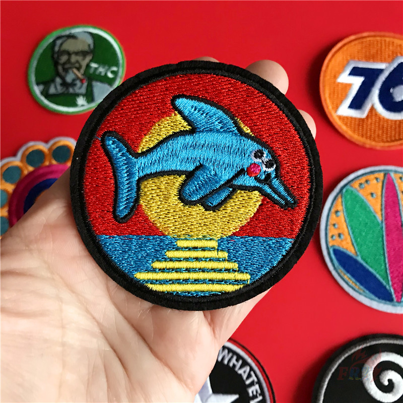 1 Sticker Ủi Thêu Hình Cá Heo Phong Cách Mandala