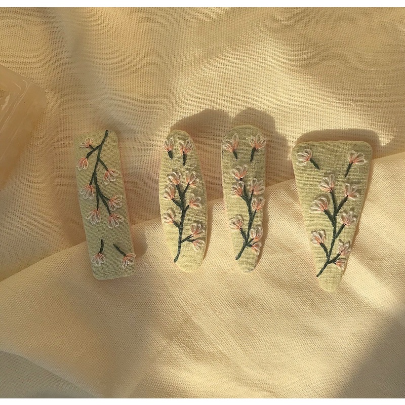 Kẹp thêu handmade