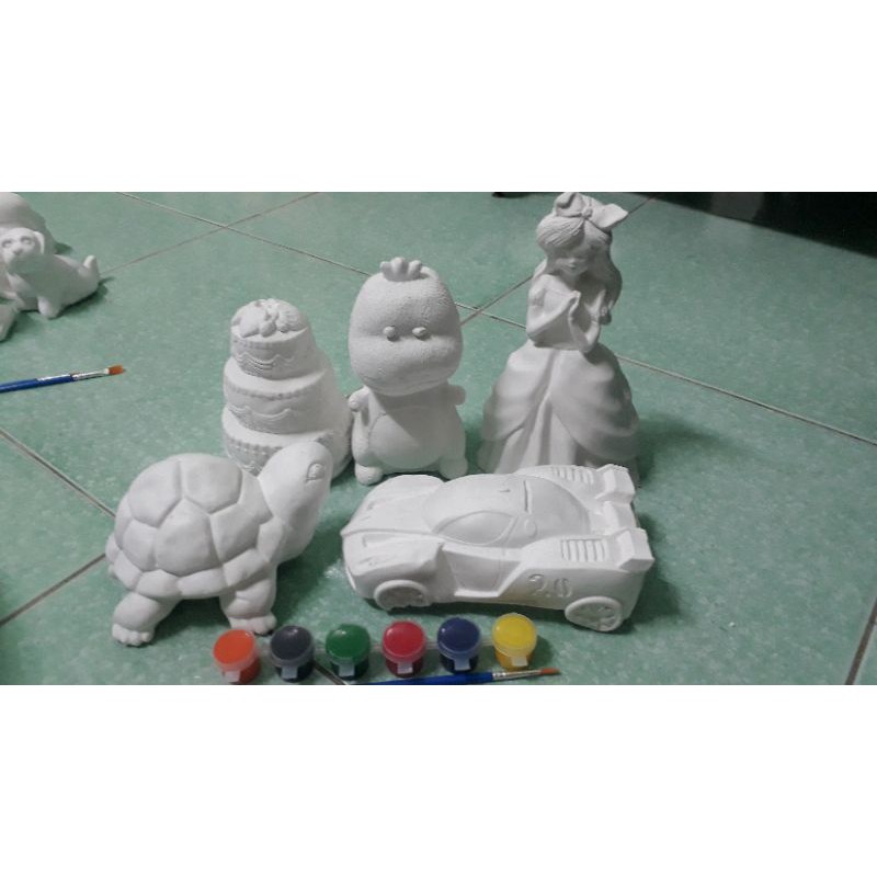 Tượng tô màu loại đại5 con to như hình (20cm-23cm), tặng màu và cọ.