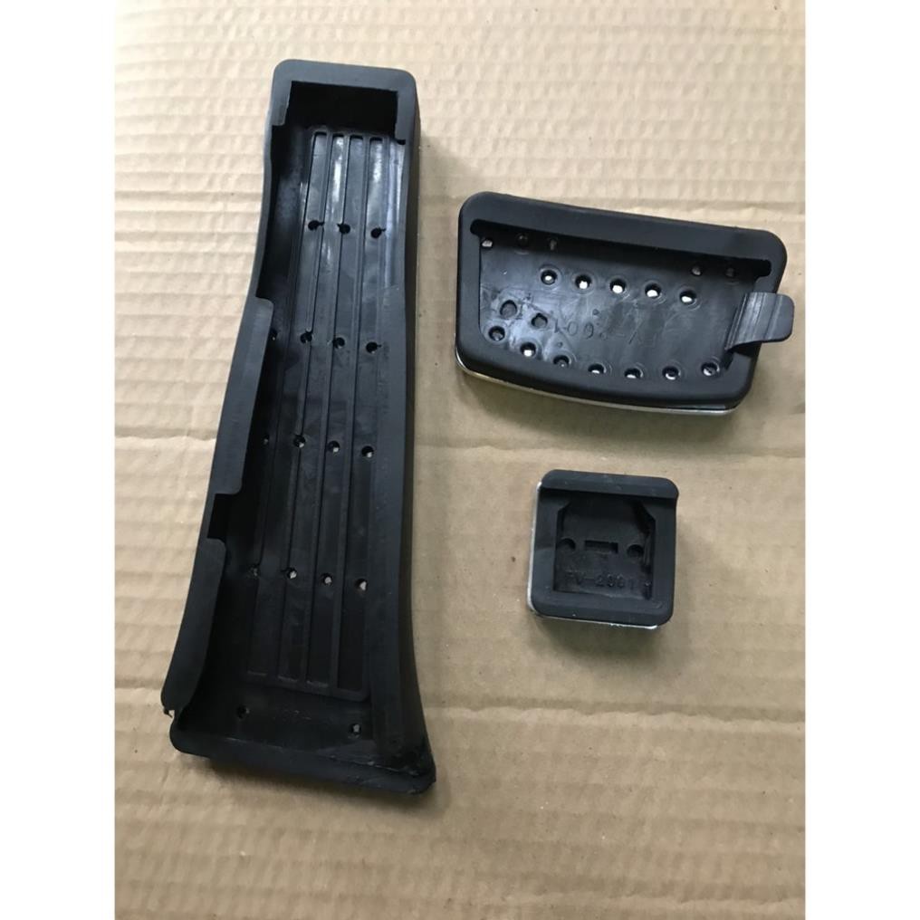 Ốp chân ga chân phanh Xe Kia Sorento, Rondo - Bộ 3 miếng chịu lực tốt, bám chân, tăng ma sát