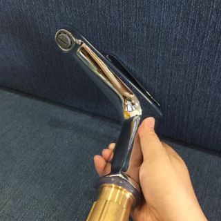 Vòi lavabo nóng lạnh