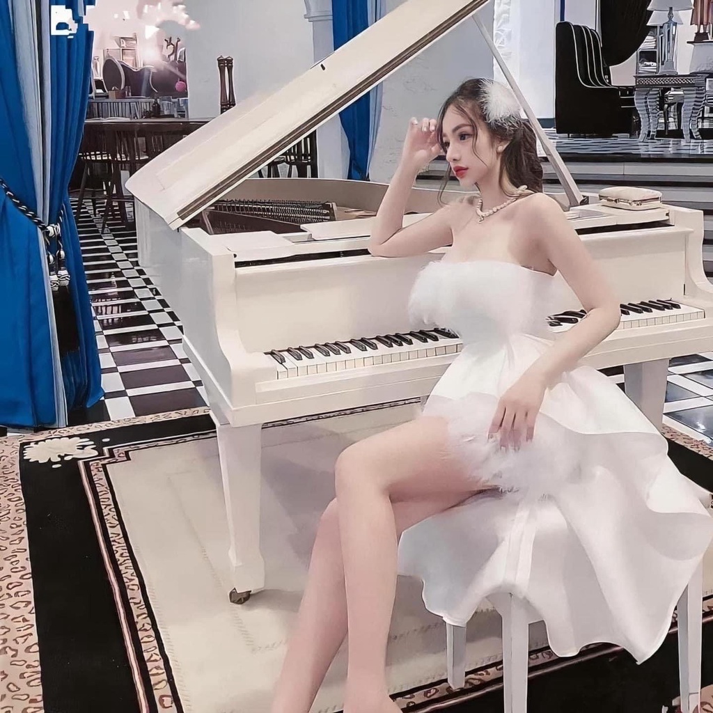 Đầm Xoè Lông Vũ Đuôi Cá