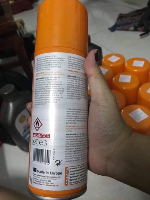 Chai xịt bảo dưỡng bôi trơn sên xe Repsol Moto Chain Lube 400ml