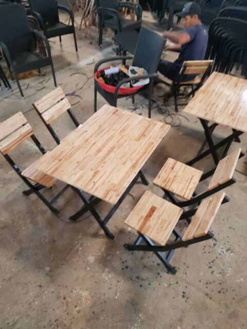 Bộ bàn ghế gỗ xếp chân sắt giá cạnh tranh