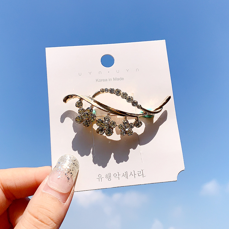 Ghim cài áo lụa thiết kế độc đáo cao cấp 2021