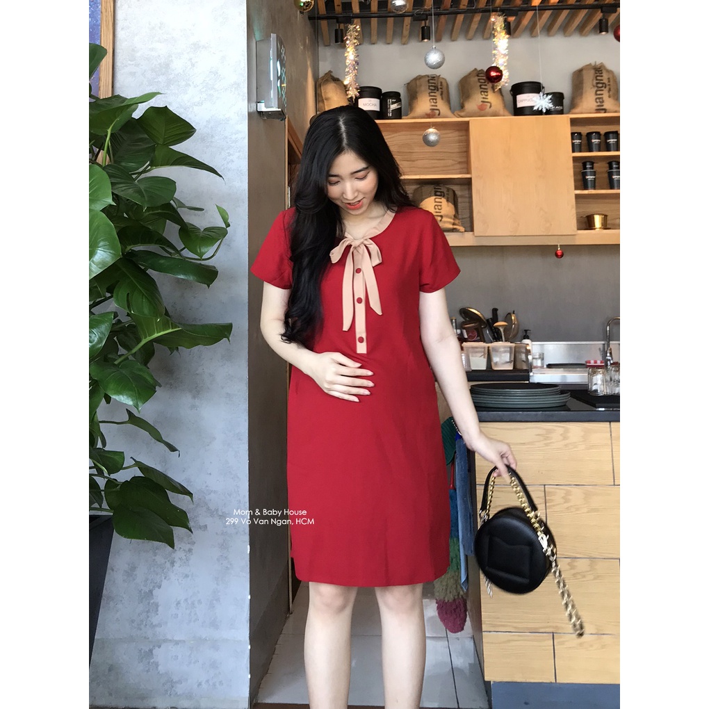 Đầm bầu suông đỏ cột nơ cổ gọn dáng