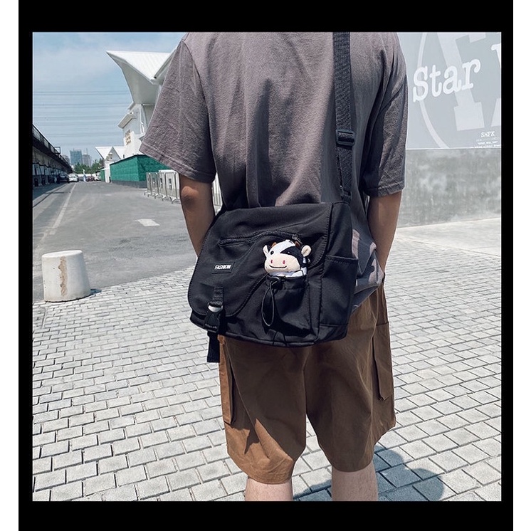 Túi đeo chéo nắp bầu Fashion ulzzang size to (vừa a4)