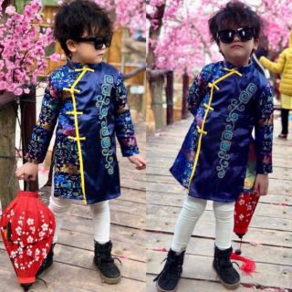 Áo dài cách tân cho bé trai chất liệu gấm cực đẹp😍😍 size từ 1 đến 10 tương đương từ 1 đến 7 tuổi nhé 😍😍 có 3 mầu nhé