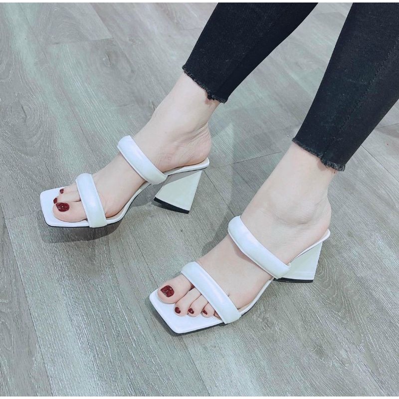 NHỊ LỚN GÓT TAM GIÁC ( CÓ BIGSIZE)