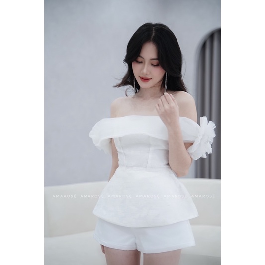 Áo bẹt vai phối hoa thủ công Erin Top