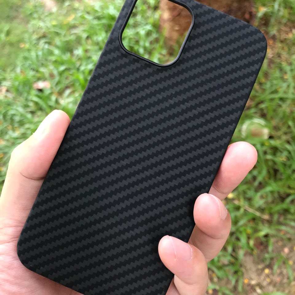 Ốp Điện Thoại Sợi Carbon Siêu Mỏng Cứng Bảo Vệ Camera Cho iPhone 12