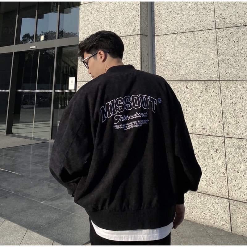 Áo bomber nhung thêu số 17 TC6