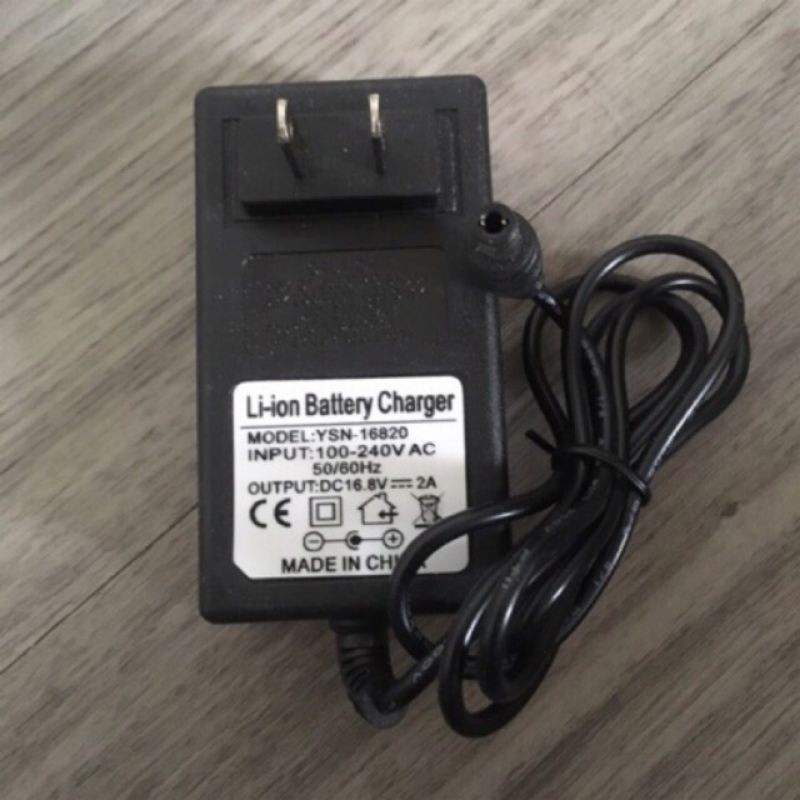 Adapter Sạc DC 16,8V2A có đèn báo đầy pin