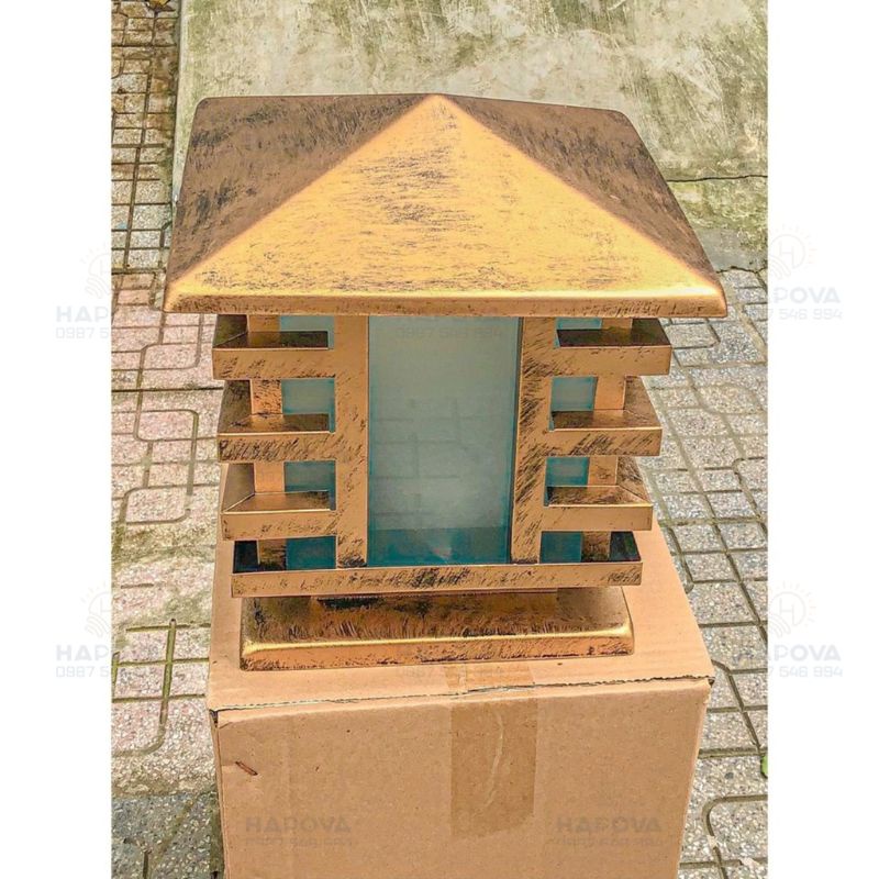 Đèn trụ cổng cây dừa Cỡ vuông mái trơn 300mm và 250mm  HAPOVA TC 7006 + Tặng kèm bóng led