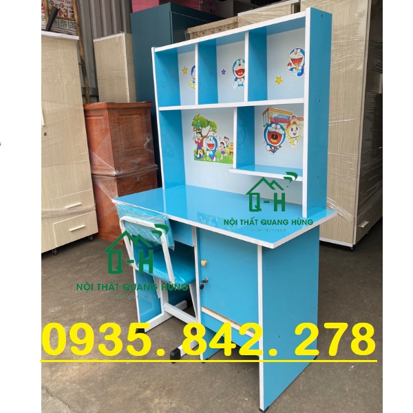 BÀN HỌC SINH CÓ KÈM HÌNH DÁN DOREMON