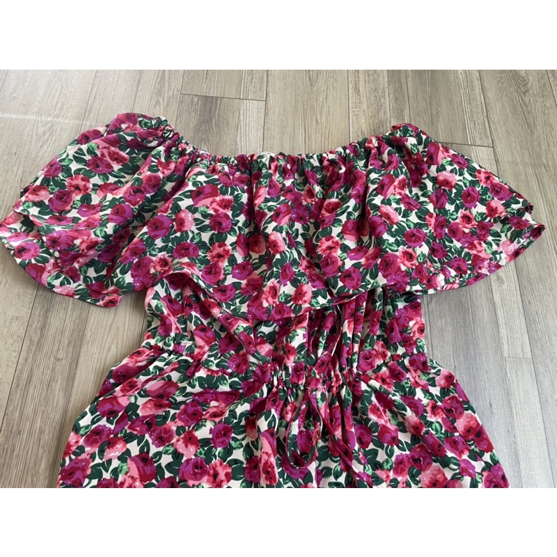 Jump đi biển bẹt vai