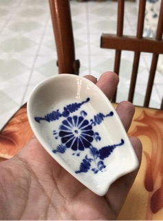 Kê thìa gác đũa gốm sứ Bát Tràng