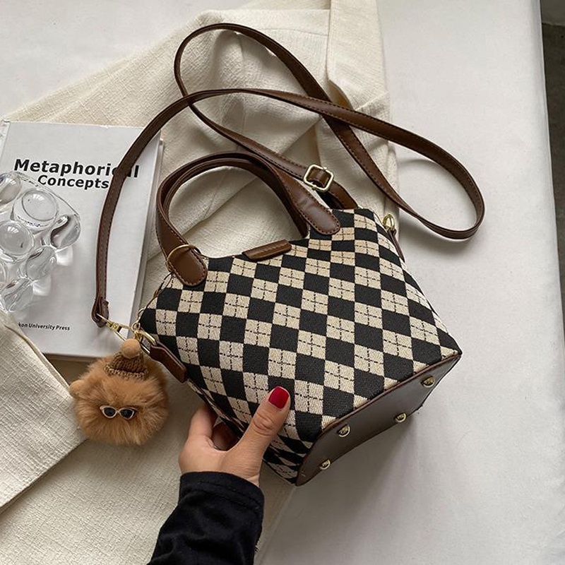 Túi đeo chéo IELGY kiểu dáng xô dễ phối đồ trẻ trung thời trang dành cho nữ