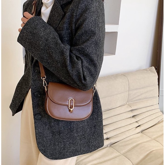 Túi đeo vai - đeo chéo - hình vuông nhỏ - phong cách vintage  - TX024