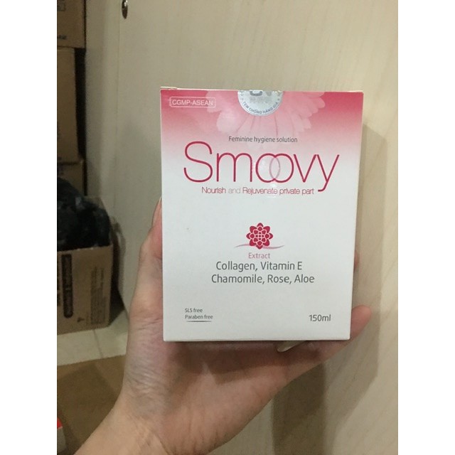 Dung dịch vệ sinh phụ nữ Smoovy nuôi dưỡng và trẻ hoá vùng kín (150ml)