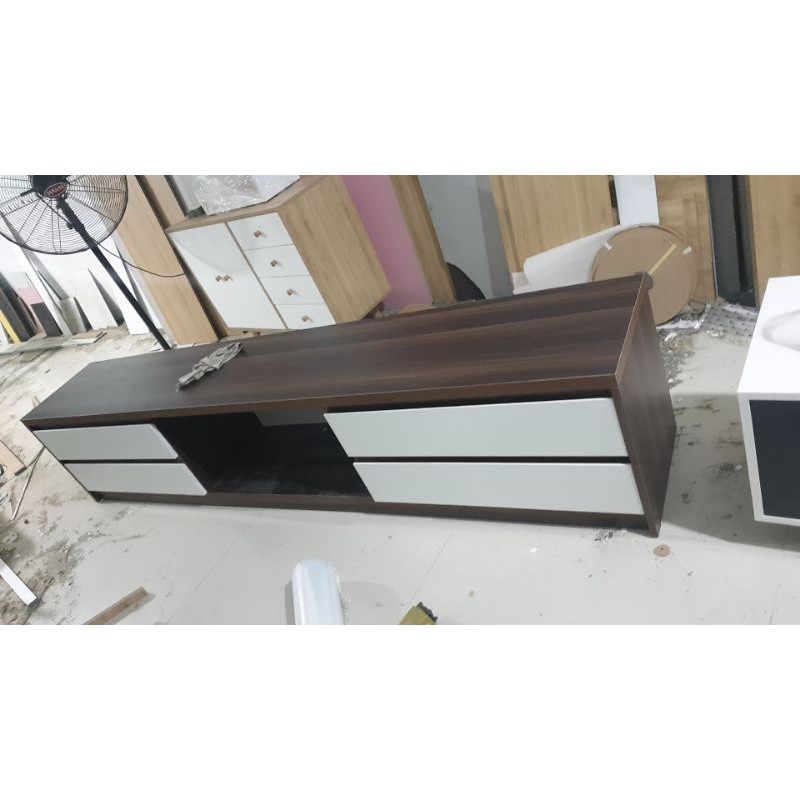 Kệ tivi 2.4m