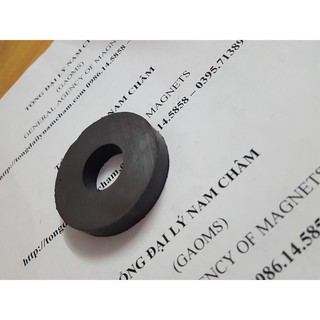 Nam châm Ferrite 70x10mm lỗ 32mm