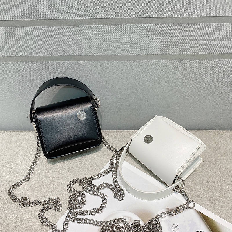 Túi đeo chéo IELGY mini màu đen/ trắng thời trang cho nữ