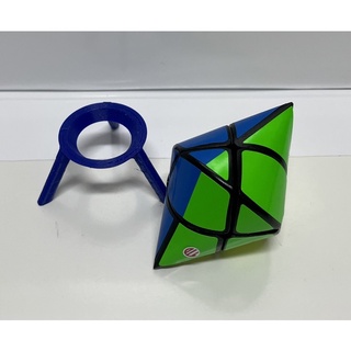 Rubik biến thể bicone 2x2