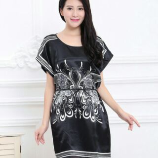 Váy lụa phi bóng