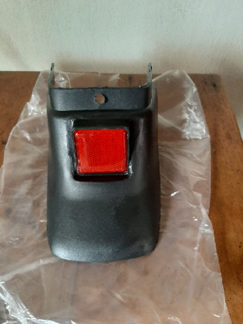 Dè chắn bùn ngắn đuôi xe dream citi 100 có phản quang