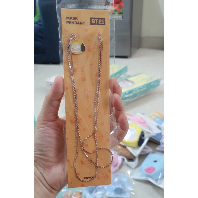 DÂY ĐEO KHẨU TRANG BT21 MASK PENDANT MÀU GOLD Beens Company