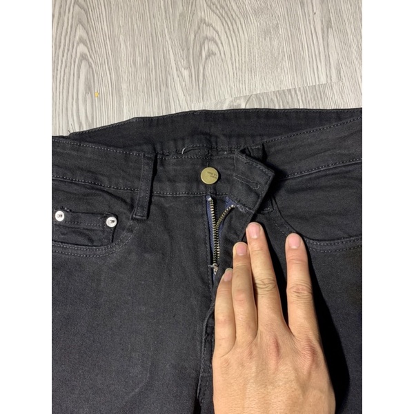 Quần jeans nam khoá gối , kiểu dáng slimfit