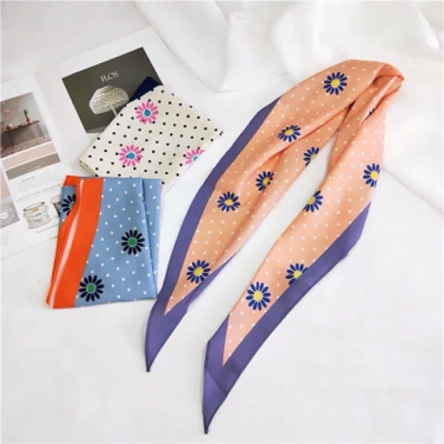 Khăn choàng cổ in hình dễ thương