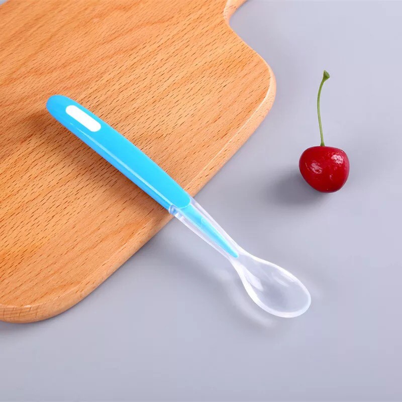Thìa ăn dặm silicon cán dài siêu mềm cho bé