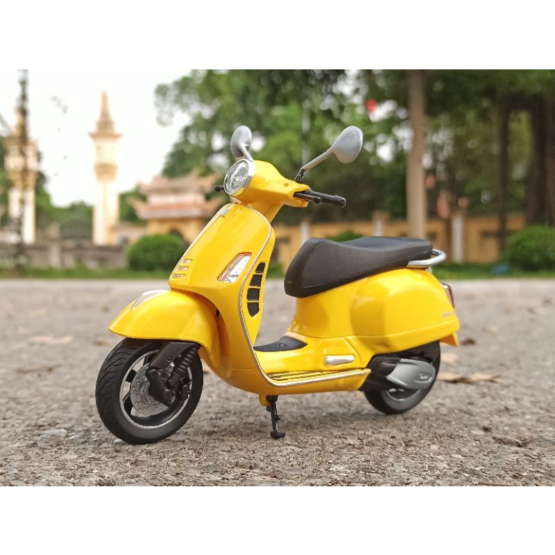 Mô hình xe Vespa GTS Super tỷ lệ 1/12