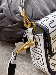 Túi Fendi Baguette Fullbox