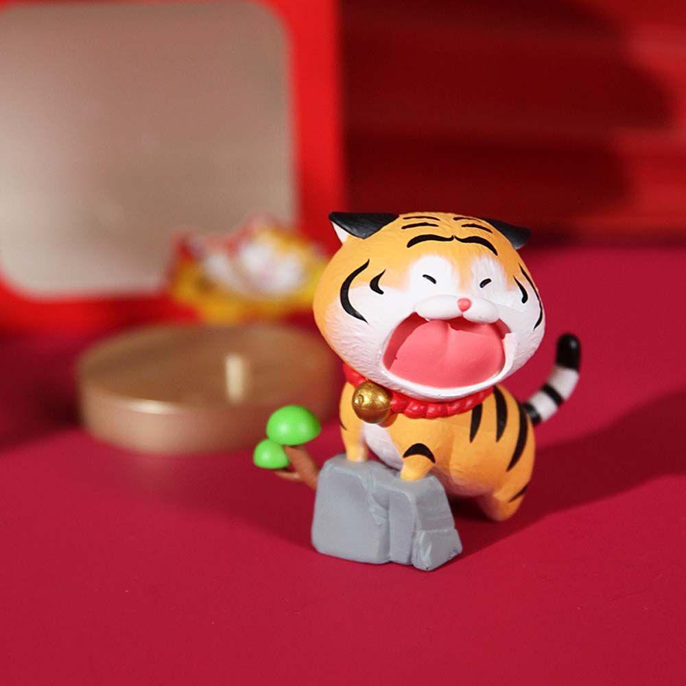 Mô Hình Chú Hổ Nhỏ Dễ Thương Dùng Trang Trí Xe Hơi