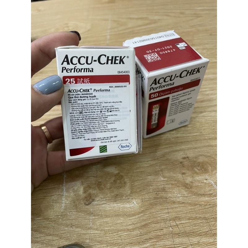 Que thử đường huyết Accu Chek Perfoma