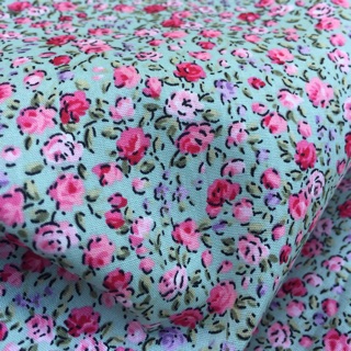 Vải thô cotton hoa nhí hồng nhạt nền xanh ngọc trầm!