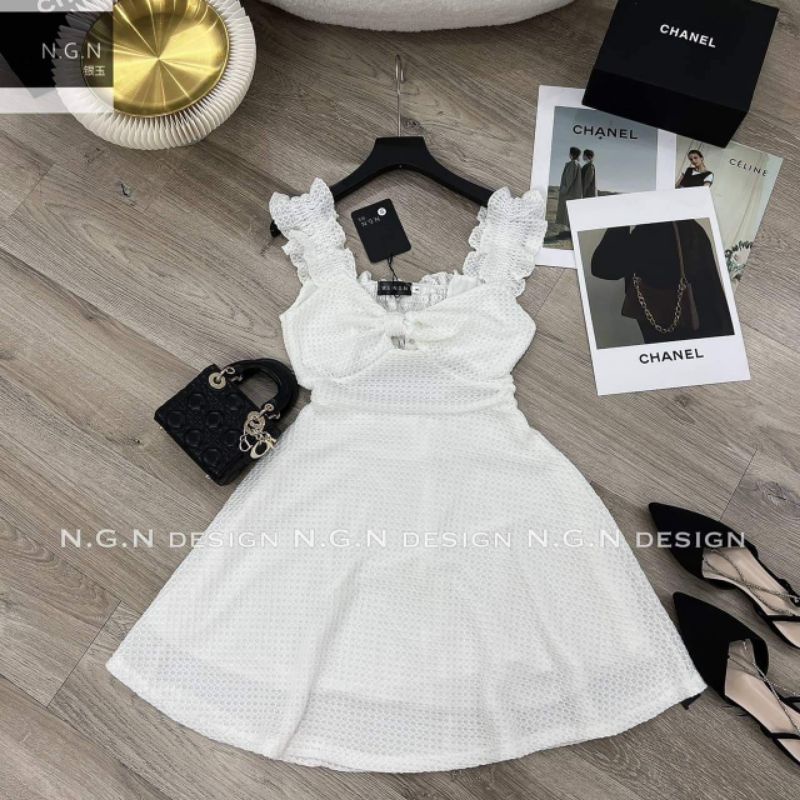 Váy 2 dây bèo xoắn ngực