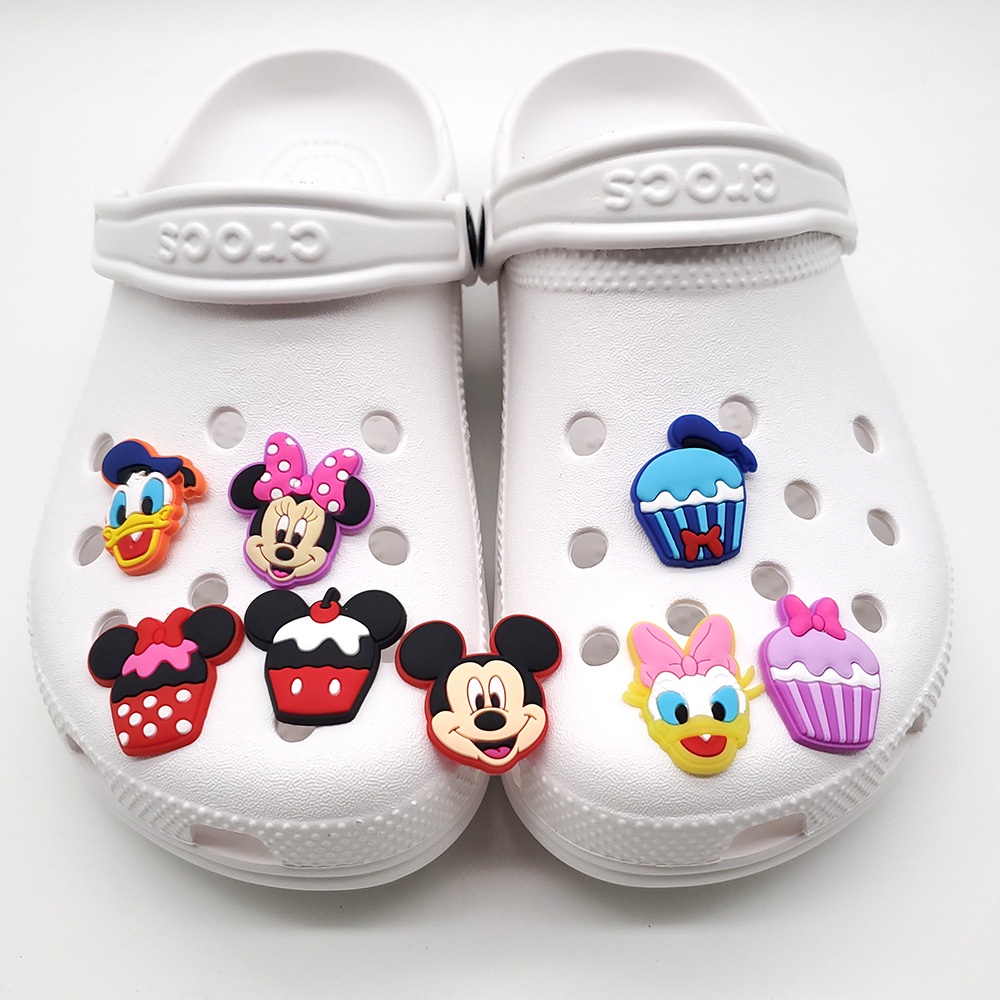 Loạt Mickey Crocs Jibbitz chủ đề hoạt hình dễ thương DIY  Shoe Charms pvc accessories  Phụ kiện dép Với 1000 Mẫu Lựa Chọn Thích hợp làm quà tặng giày trẻ em