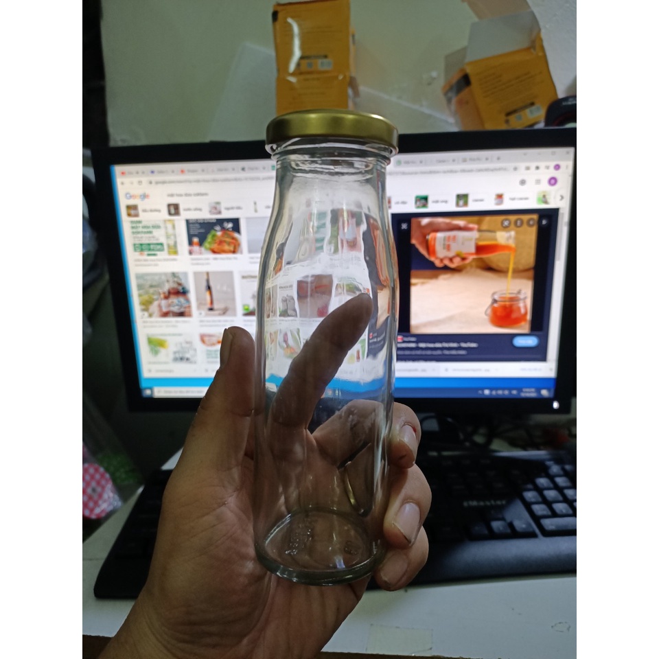 Chai Thủy Tinh Đựng Sữa ,Hạt ,Mật Ong 200ml. Chai Thủy Tinh Tròn Cao Nắp Thiếc