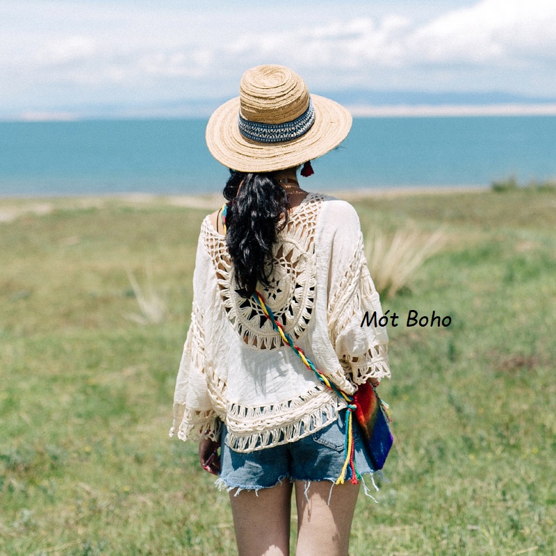 Áo móc len trùm kem hoạ tiết trống đồng