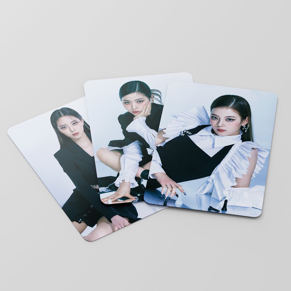Hộp 55 Ảnh ITZY Lomo Card Crazy In Love & Điện Áp