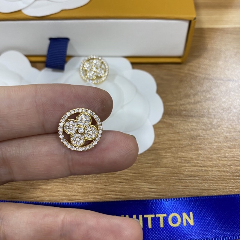 Ảnh thật- Bông tai cao cấp LV full box phụ kiện