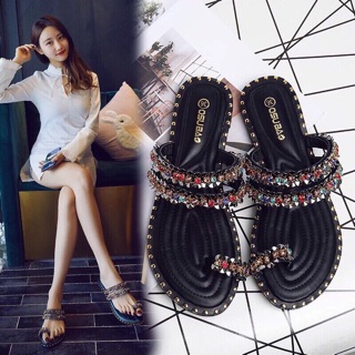 Dép xỏ ngón đính đá 7 màu